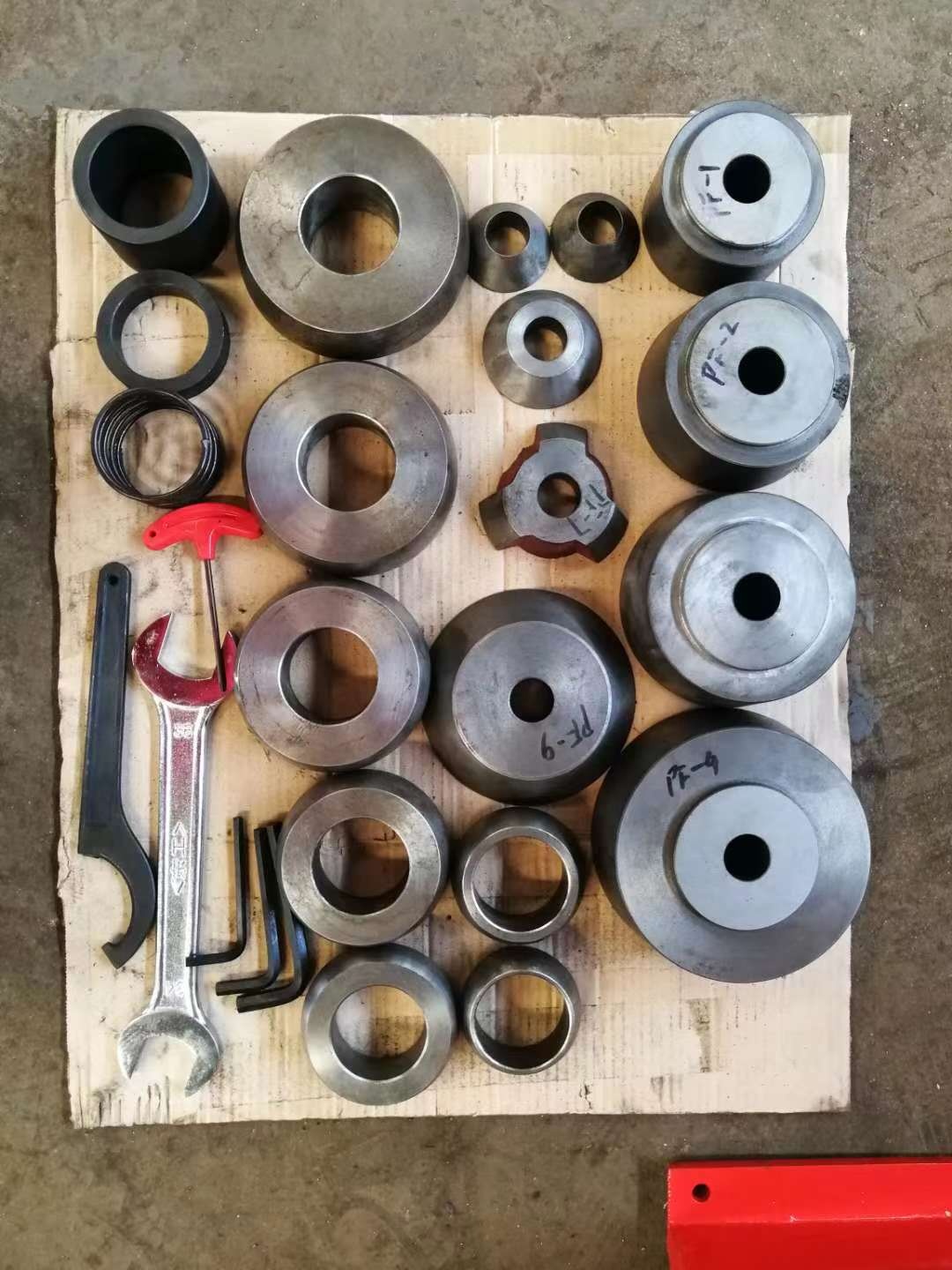 Tokarka do naprawy hamulców T8 – Brake Drum Lathe recenzja i cena